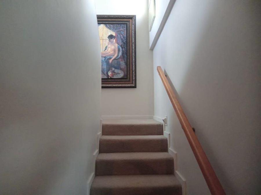 5 Bedroom Property for Sale in Wavecrest Eastern Cape